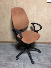 Кресло офисное № 2 , "Престиж" "Коричневый"  бу