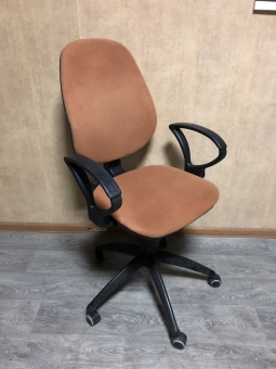 Кресло офисное № 2 , "Престиж" "Коричневый"  бу