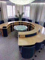 Офисный стол для переговоров "Ясень" бу