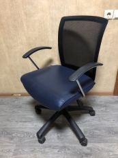 Крісло офісне № 2 "Сітка" "Синій" бу