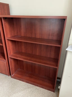 Шафа з полицями "Червоне дерево" бу 
