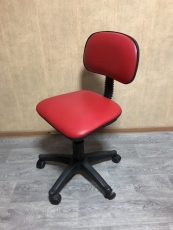 Кресло офисное № 3 "Красный" "Новый кожзам" бу