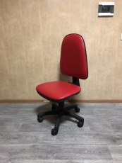 Кресло офисное №4  "Красный" "Новый кожзам" бу