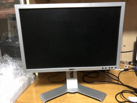 Монітор Монітор Dell UltraSharp 2208WFPt / 22" (1680x1050) TN / DVI, VGA, USB ,бу