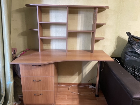 Офісний кутовий стіл "Горіх міланський" бу