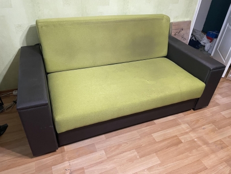 Диван розкладний «Зелений» бу