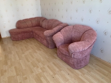 Диван угловой,раскладной + кресло "Персиковый"  бу
