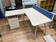 Стіл кутовий з тумбою «Енран» «Яблуня світла» бу