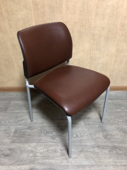 Стул офисный "Коричневый" "Новый кожзам" бу