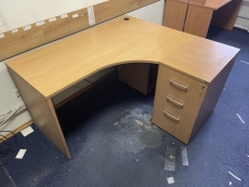 Офісний кутовий стіл з тумбою № 7 «Бук темний» бу