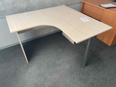 Стіл офісний кутовий № 2 «Дуб молочний» бу