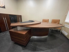 Кабінет директора «Зебрано» бу