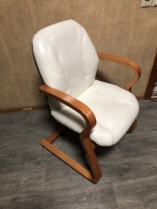 Кресло "Белый" "Новый кожзам"  бу