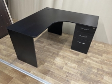 Кутовий офісний стіл «Чорний» бу