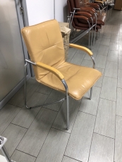 Кресло-стул  офисный № 2 "Самба" "Беж" ,кожа ,бу
