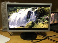 Монітор 19" Samsung 920NW LS19HANKSM, бу